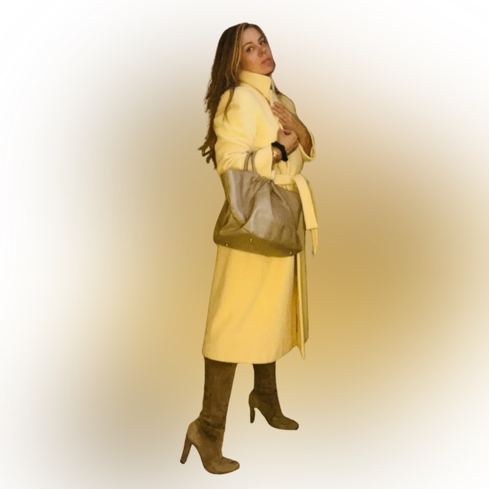 Camel designer coat. Pristine condition with no defects. - Picture 2 of 9